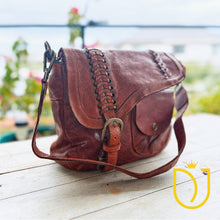 Load image into Gallery viewer, Veneto Italian Leather Shoulder Bag
