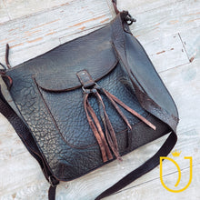 Load image into Gallery viewer, Warner Valley Vintage Leather Crossbody Purse

