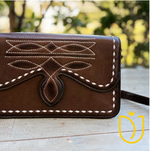 Load image into Gallery viewer, Ranchlands Western Leather Crossbody Purse
