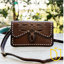 Load image into Gallery viewer, Ranchlands Western Leather Crossbody Purse
