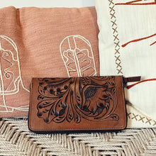 Load image into Gallery viewer, Cedar Crest Western Leather Wallet
