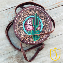 Load image into Gallery viewer, Wonder Valley Hand Tooled Leather Canteen Purse
