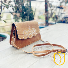 Load image into Gallery viewer, Wild Oak Leather Crossbody Purse
