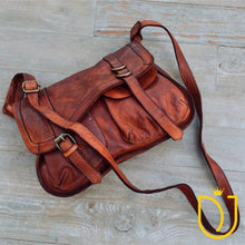 Load image into Gallery viewer, Bella Vita Italian Leather Crossbody Purse
