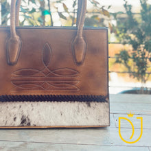 Load image into Gallery viewer, Litchfield Leather Shoulder Bag
