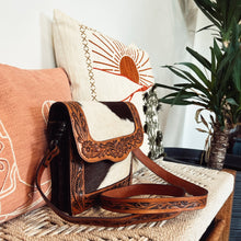 Load image into Gallery viewer, Allen Farm Western Leather Crossbody Purse
