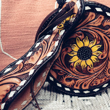 Load image into Gallery viewer, Aurora Round Hand Tooled Leather Wallet

