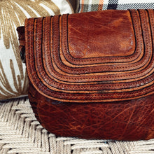 Load image into Gallery viewer, Clear Lake Vintage Leather Crossbody Purse
