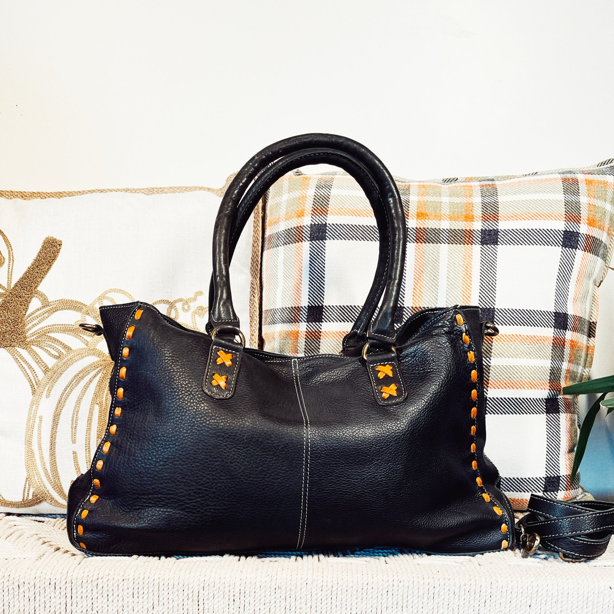 Black Mesa Leather Crossbody Purse