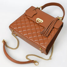 Load image into Gallery viewer, Le Marais Quilted Leather Purse
