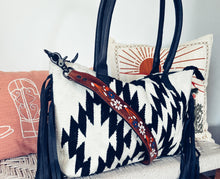 Load image into Gallery viewer, Mount Timpanogas Western Leather Purse
