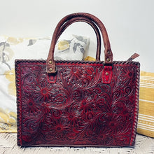 Load image into Gallery viewer, Summit County Leather Tote Bag
