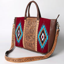 Load image into Gallery viewer, Western Purse, Tooled Leather Purse, Conceal Carry Purse, Cowhide Purse, American Darling Purse, Western Crossbody Purse, Leather Fringe
