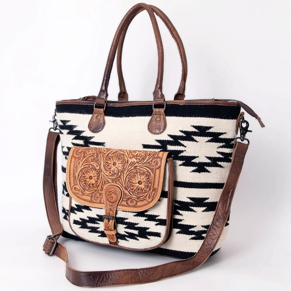 Western Hand Tooled Leather Purse, Cowhide Purse, Concealed Carry Purse, American Darling, Genuine Cowhide, Western Purse, Leather Fringe