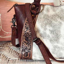 Load image into Gallery viewer, Western Purse, Cowhide Crossbody Purse, Hand Tooled Leather Purse, Cowhide Purse, Concealed Carry Purse, Hair On Cowhide Shoulder Bag
