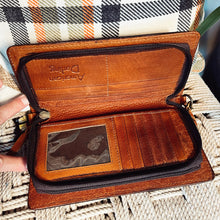 Load image into Gallery viewer, Western Leather Wallet Purse, Hand Tooled Leather Wallet, Crossbody Purse, Womens Leather Wallet, Genuine Leather Wallet
