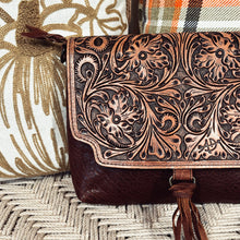 Load image into Gallery viewer, Western Hand Tooled Leather Purse, Western Tote Bag, Conceal Carry Purse, Cowhide Purse, Genuine Leather Purse, Western Crossbody Purse
