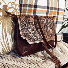 Load image into Gallery viewer, Western Hand Tooled Leather Purse, Western Tote Bag, Conceal Carry Purse, Cowhide Purse, Genuine Leather Purse, Western Crossbody Purse

